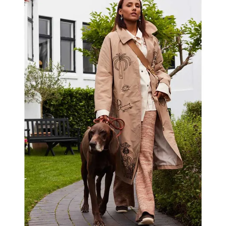 M. Wiesneck Nim Coat Sand